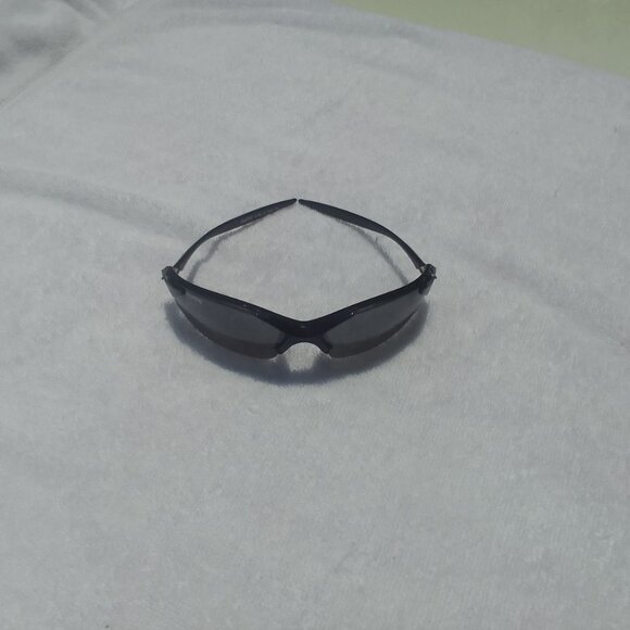 Puma luxury-designed wrap-style cool sharp sunglass brand new - Picture 7 of 11